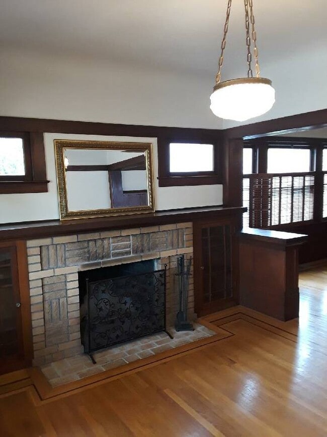 Building Photo - 1707 35th St Unit A