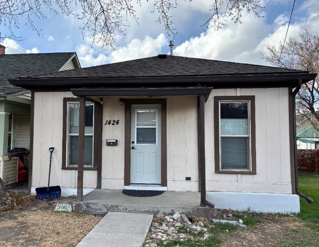 Photo - 1424 E Lyndale Ave House