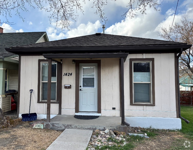 Building Photo - 1424 E Lyndale Ave Rental