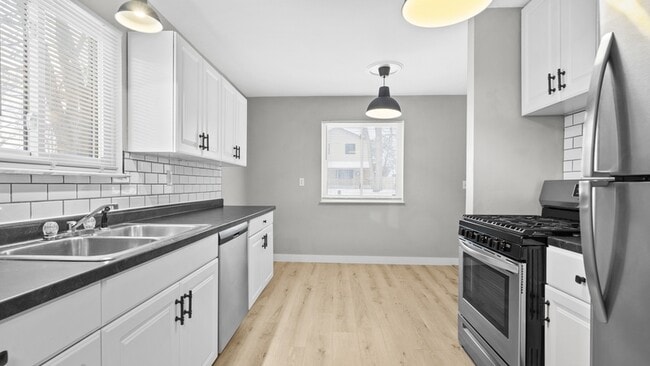 Photo - 15285 Buck St