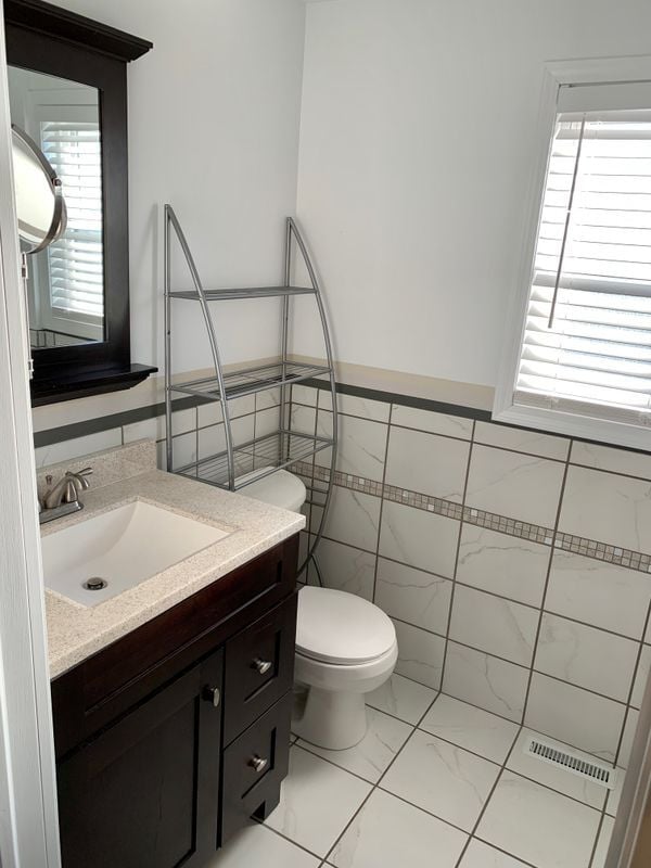 Photo - 207 Briggs St Unidad Apartment