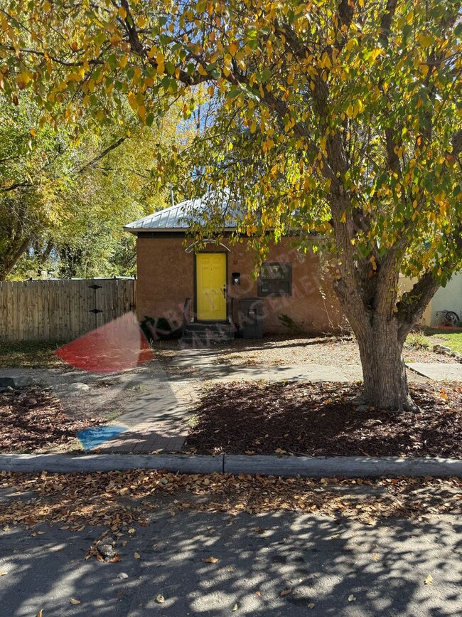 Building Photo - 38 Cascade Ave