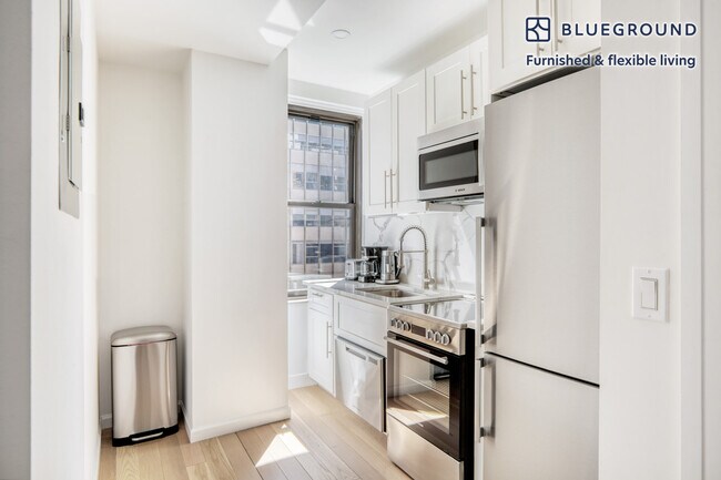 Photo - 160 E 48th St Unidad FL11-ID1108