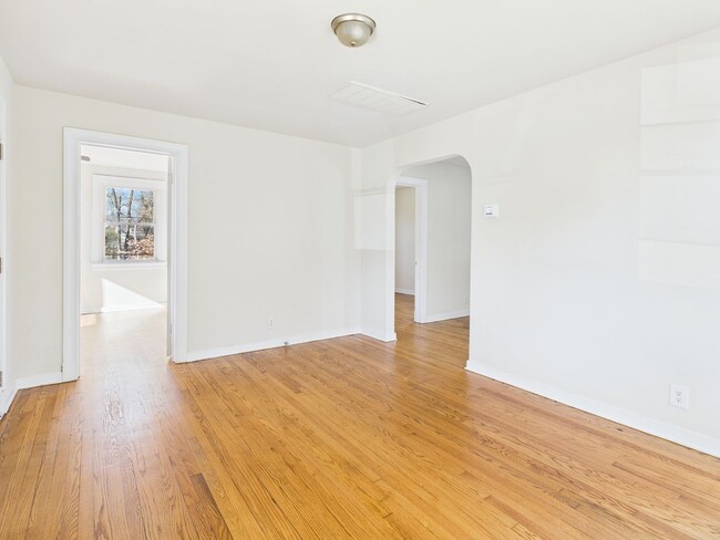 Photo - 500 Pelham Dr