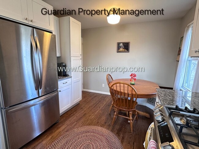 Photo - St Louis Park Single Family Home, Fenced In yard, Washer/Dryer, 1 Car Garage