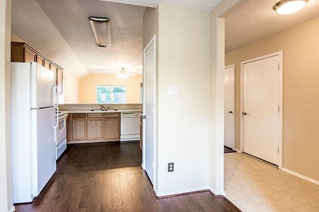 Photo - 87 Hockenberry Pl