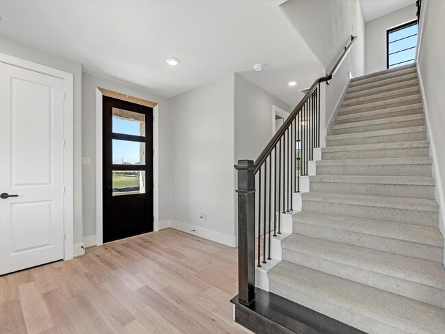 Photo - 12038 Royal Oaks Banner Wy