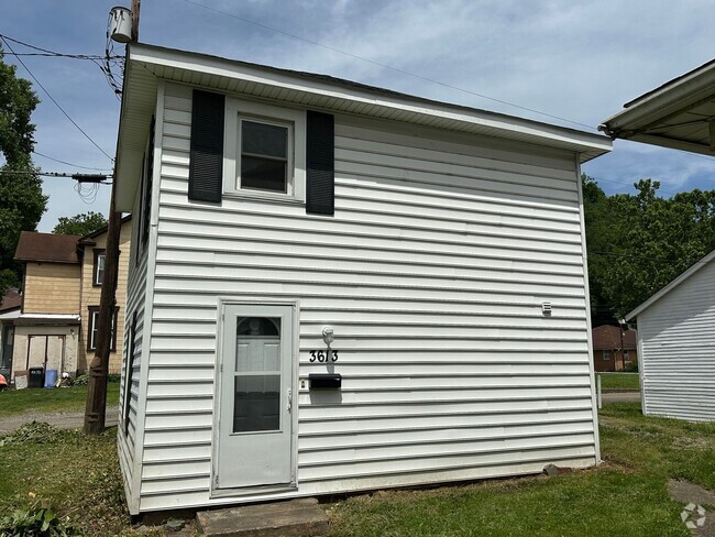 Building Photo - 3613 Orchard St Unit Rear Rental