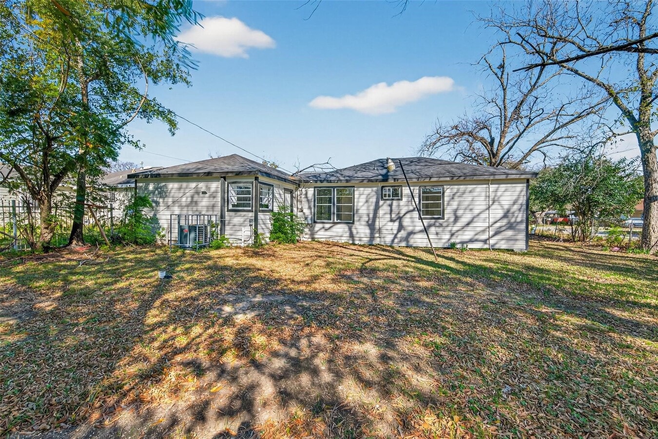Photo - 4626 Dewberry St