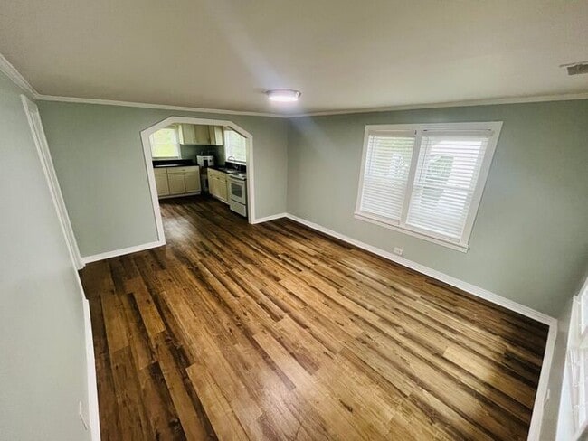 Photo - Affordable 2 Bedroom in Mount Pleasant