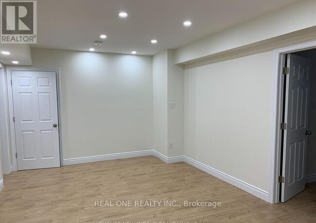 Photo - 18 Leggott Ave