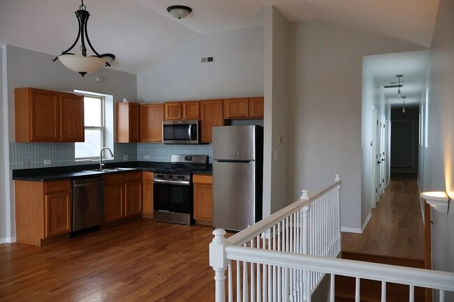 Photo - 2239 S Ridgeway Ave Unit 3