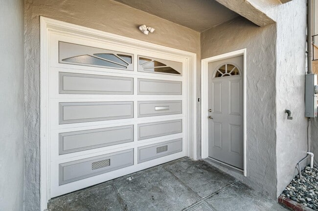 Photo - 2546 35th Ave