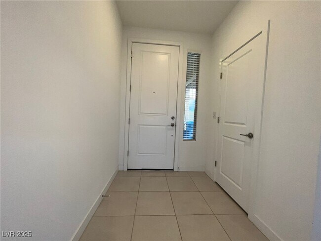 Photo - 612 Emerson Creek Ct