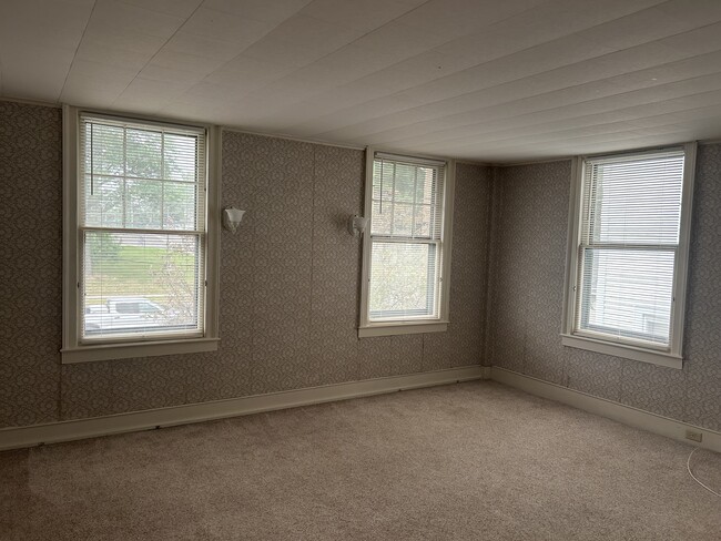 Photo - 530 E Main St