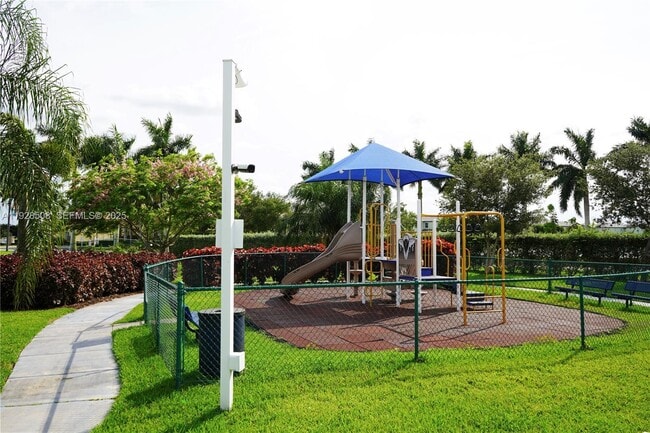 Photo - 3334 NE 3rd Dr