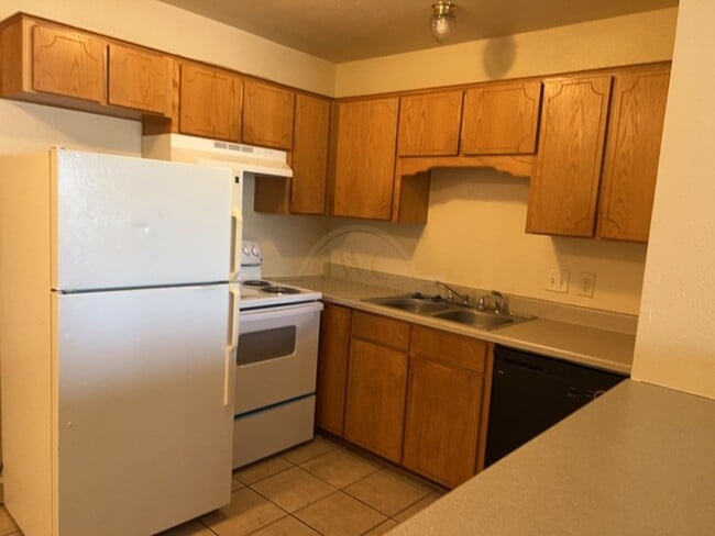 Photo - 4204 Gus Dr Unit 4204 Gus Dr. B