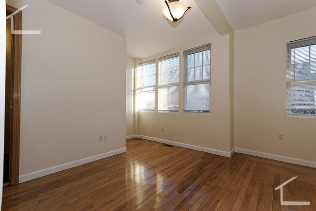 Photo - 35 Henshaw St Unit 1ZB
