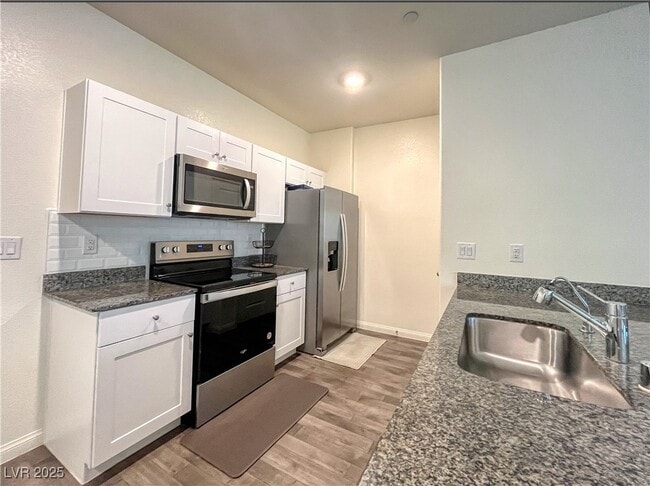 Photo - 12748 Feathersong