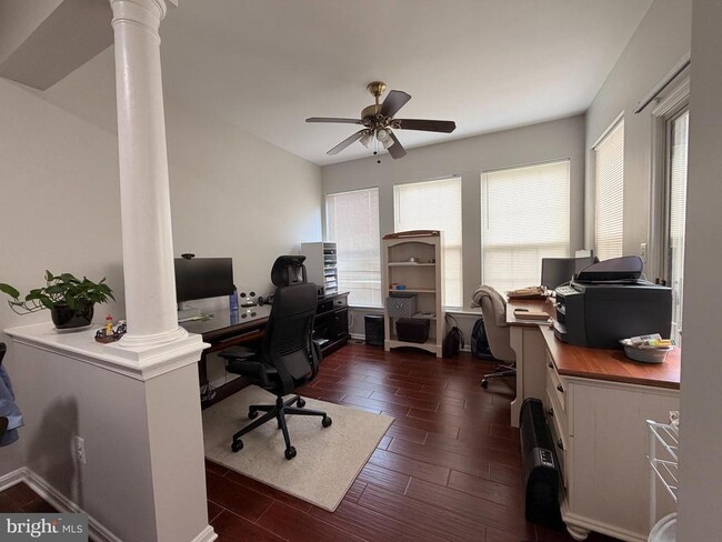 Photo - 20382 Farmgate Terrace