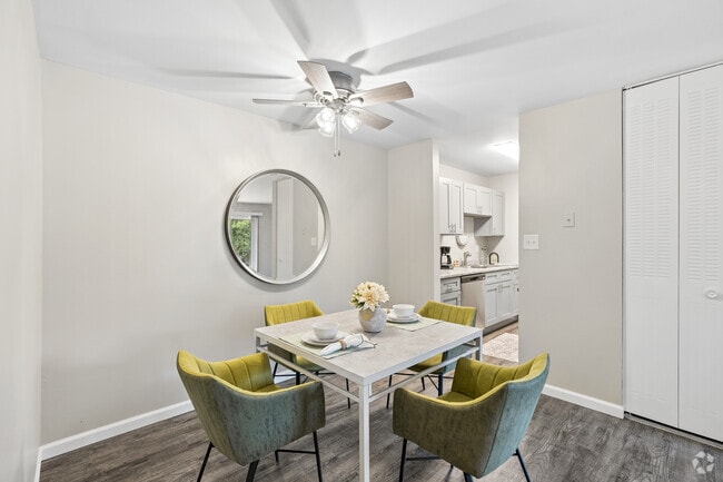 1BR, 1BA - 627SF - Dining Room - Broadway Crossing Apartments