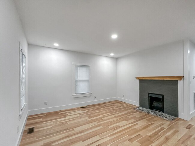 Photo - Beautiful, updated 3 bedroom home for rent!