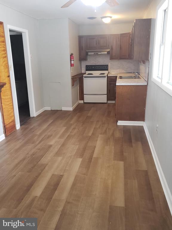 Photo - 244 W Clayton Ave