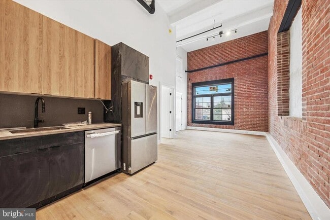 Building Photo - 538 Federal St Rental