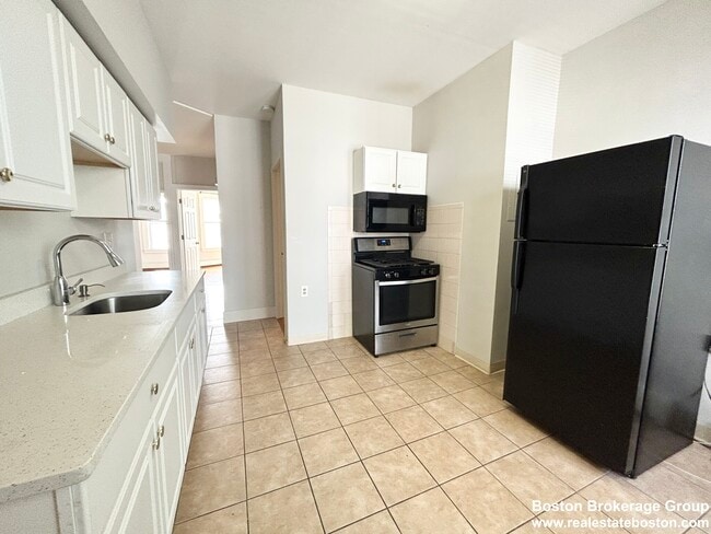 Photo - 96 E Cottage St Unidad 2