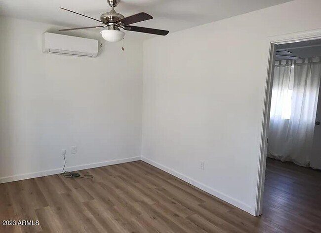 Photo - 1522 W Polk St Unit # 2