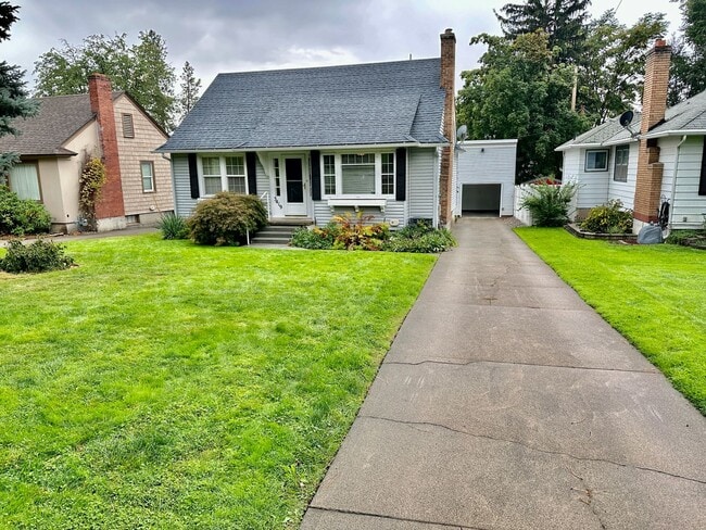 Photo - Charming Downriver Home