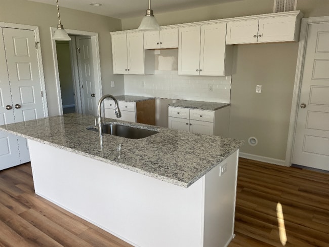 Photo - 212 Mitchner St