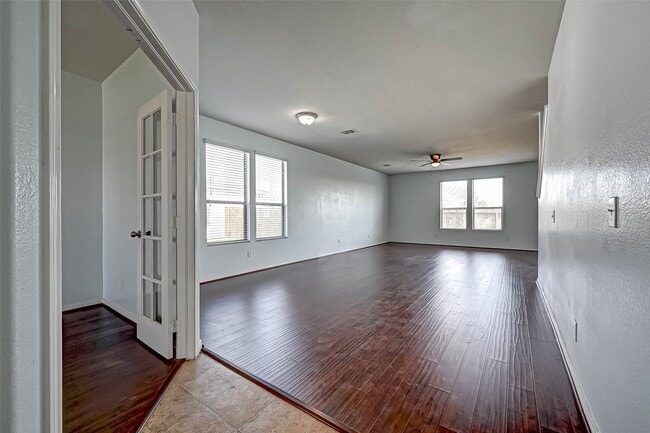 Photo - 1830 Artem Ct