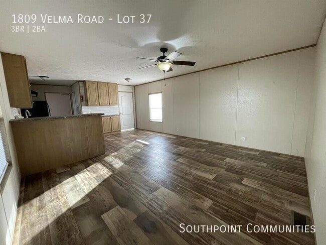 Photo - 1809 Velma Rd