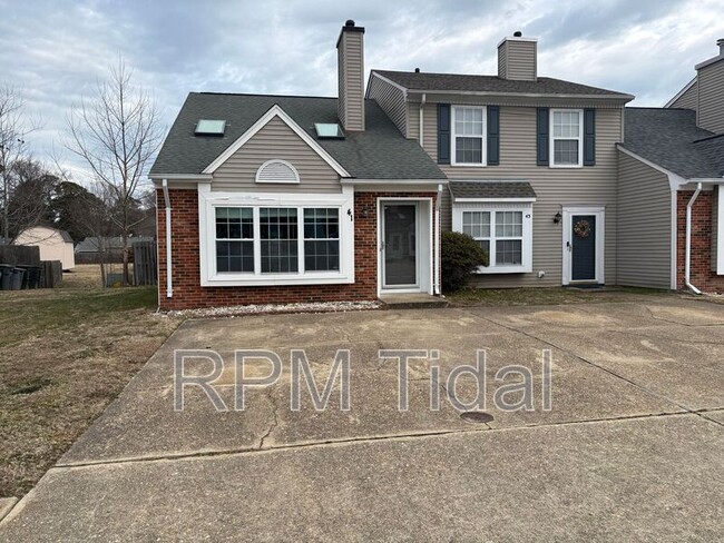 Photo - 41 Riverchase Dr Townhome