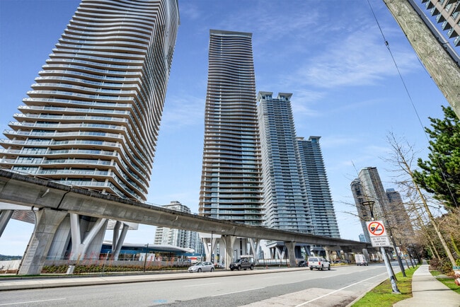 Building Photo - 5108-4880 Loguheed Highway Unit 5108