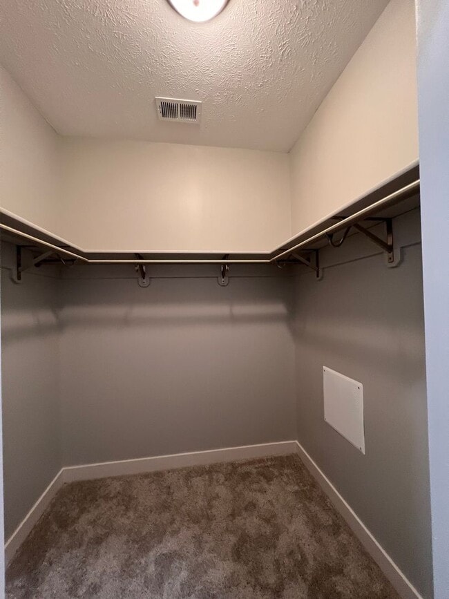 Photo - Luxury Living In Midtown near UNMC - 2bed 3bath + Garage