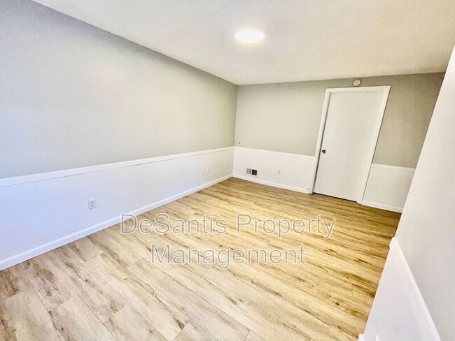 Photo - 3272 Ridge Rd Ext