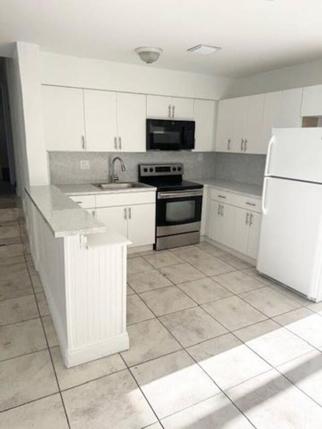 Photo - 1451 SW 46th Ave