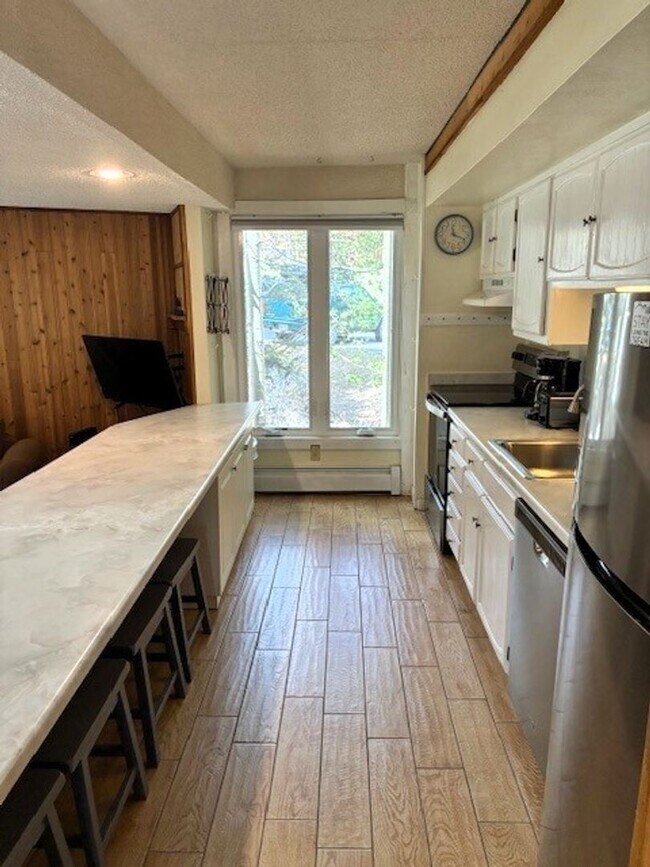 1105 Ski Hill Rd