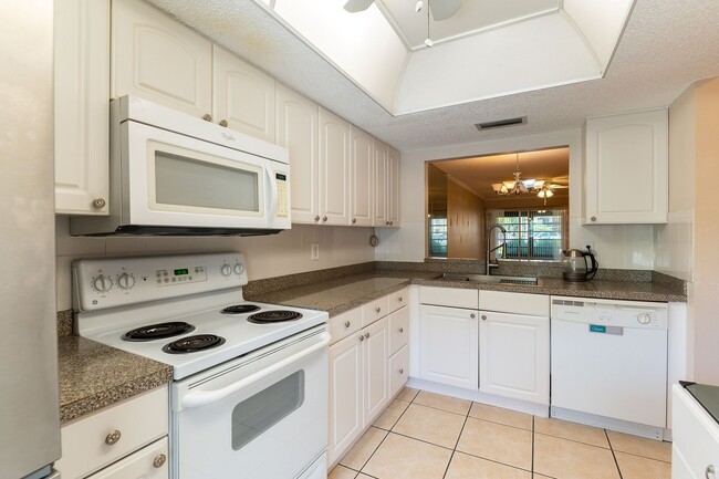 Photo - Conveniently located Unfurnished 2-bed, 2-...