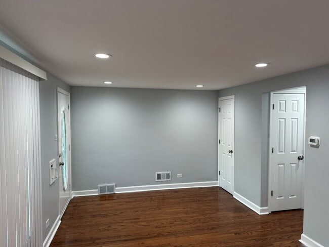Photo - 5153 S Oak Park Ave