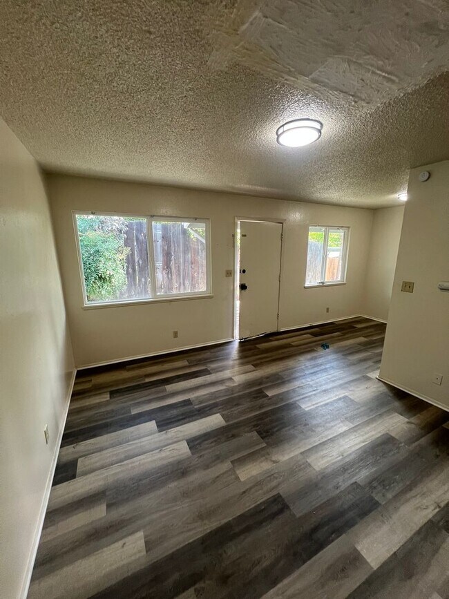 Photo - Oroville one bed one bath duplex for rent.