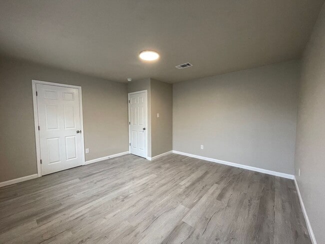 Photo - 6019 Bedford Dr