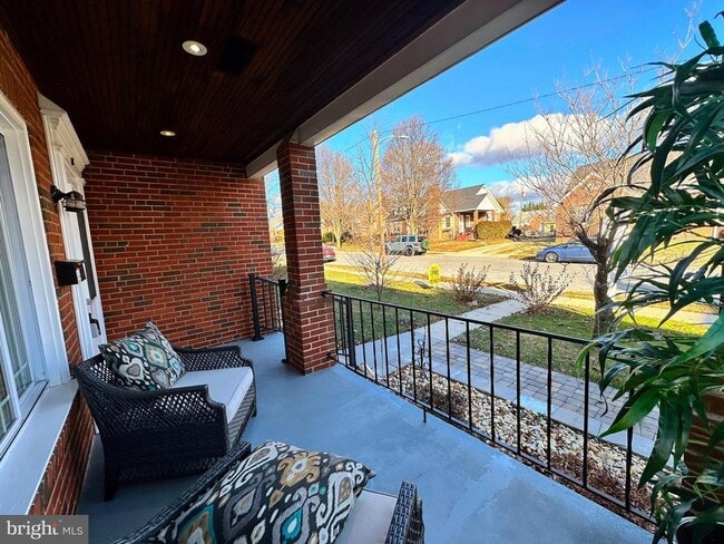 Photo - 102 Frederick Ave