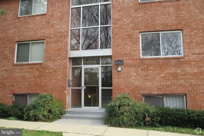 Building Photo - 2502 Markham Ln Unit 5 Rental