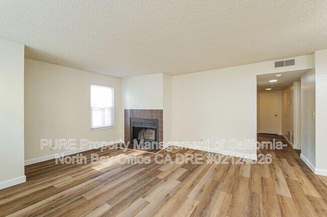 Photo - 2326 Tachevah Dr