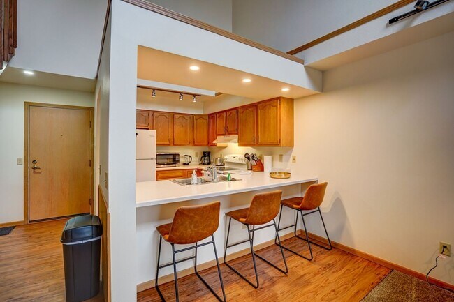 Photo - Timber Bluff