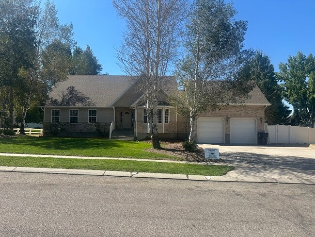 Building Photo - 816 E 530 N Rental