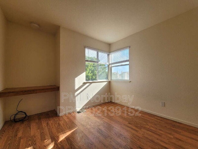 1109 Syracuse Cir